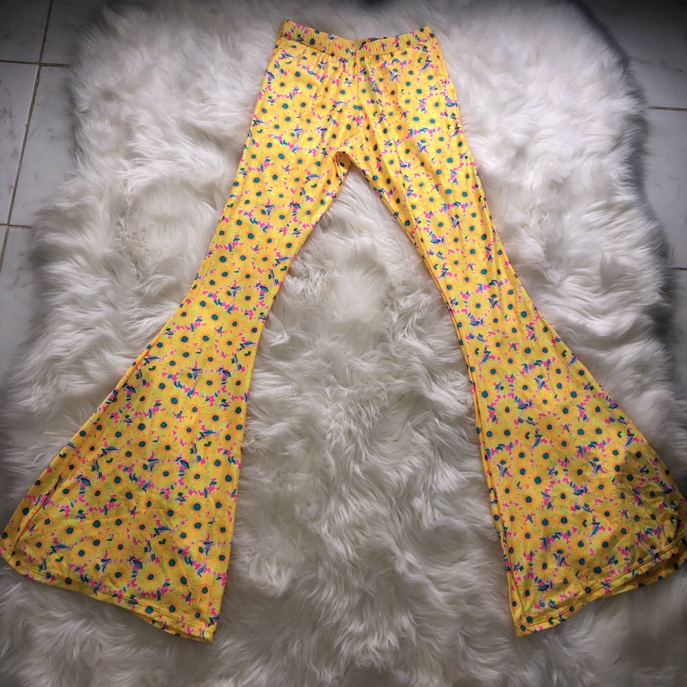 🌼sunflower bohemian bell bottoms🌼